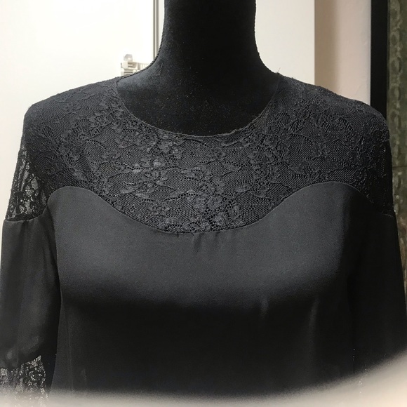 Zara Lace Blouse - Picture 3 of 4